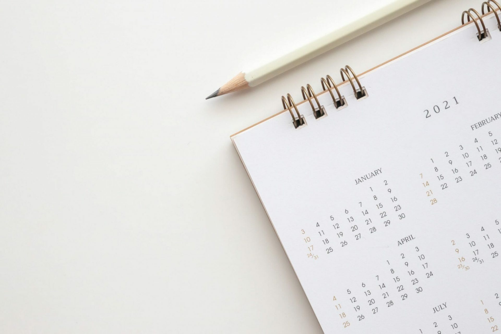 2021,Calendar,With,Pencil,On,White,Background,Business,Planning,Appointment